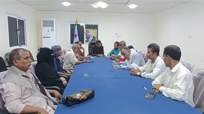 نقابات العمال في لحج تدعو إلى تنفيذ عصيان مدني شامل يومي الأربعاء والخميس