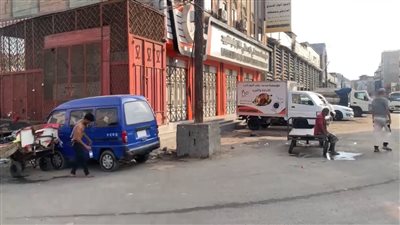 تواصل العصيان المدني السلمي في عدن للمطالبة بوقف تدهور الأوضاع المعيشية 