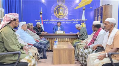 التميمي يلتقي لجنة الألعاب الشعبية بحافة السوق بتريم 