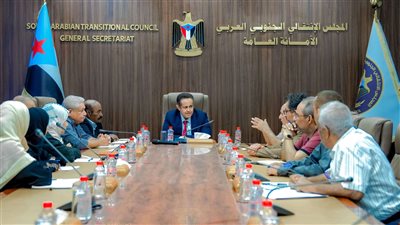 اللجنة العليا للتصعيد الثوري الشعبي تؤكد استمرار التصعيد وتدين اقتحام مقر نقابات عمال الجنوب في عدن