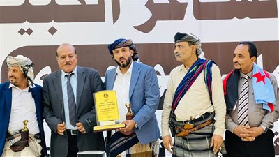 قيادات من المجلس الانتقالي تشارك في حفل تكريم الشاعر الثائر محمد السليماني