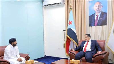 الحالمي يلتقي رئيس تنفيذية انتقالي حصوين بمحافظة المهرة ويطلع على نشاط الهيئة والصعوبات التي تواجه عملها