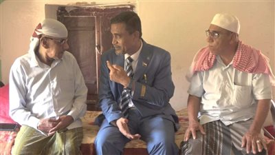 التميمي يطمئن على صحة عضو المجلس الاستشاري عبدالله بن الشيخ أبوبكر