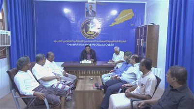 التميمي يلتقي مقدم حافة السحيل بسيئون ويشيد بمواقف الحافة الوطنية 