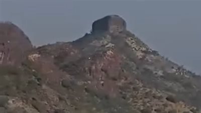 مدفعية القوات الجنوبية من أرض الصبيحة تدك مواقع الحوثيين بالوازعية اليمنية